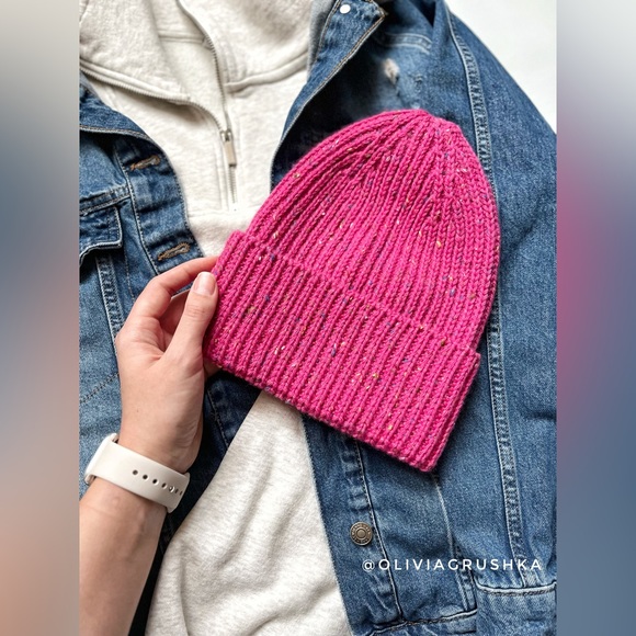 Hand knitted wool beanie - Picture 2 of 8